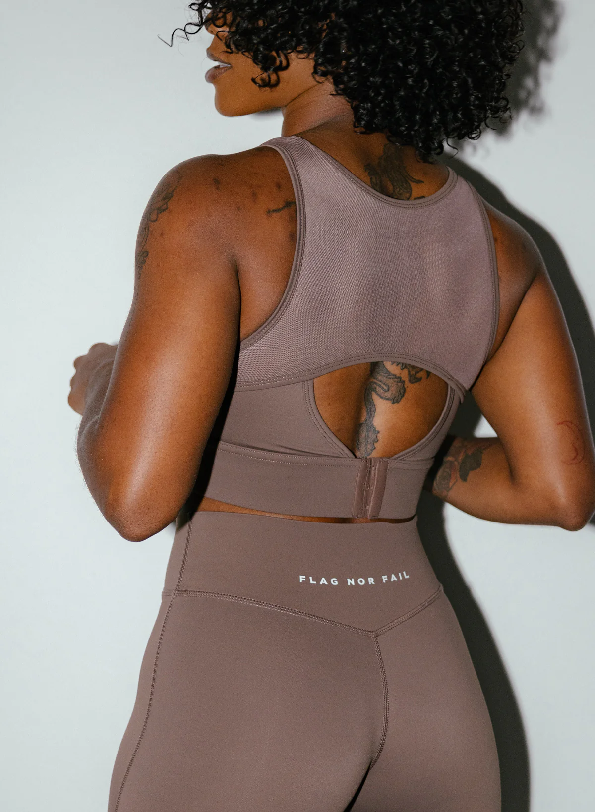 ASCEND ARC MESH BRA - EARTH - Image 6