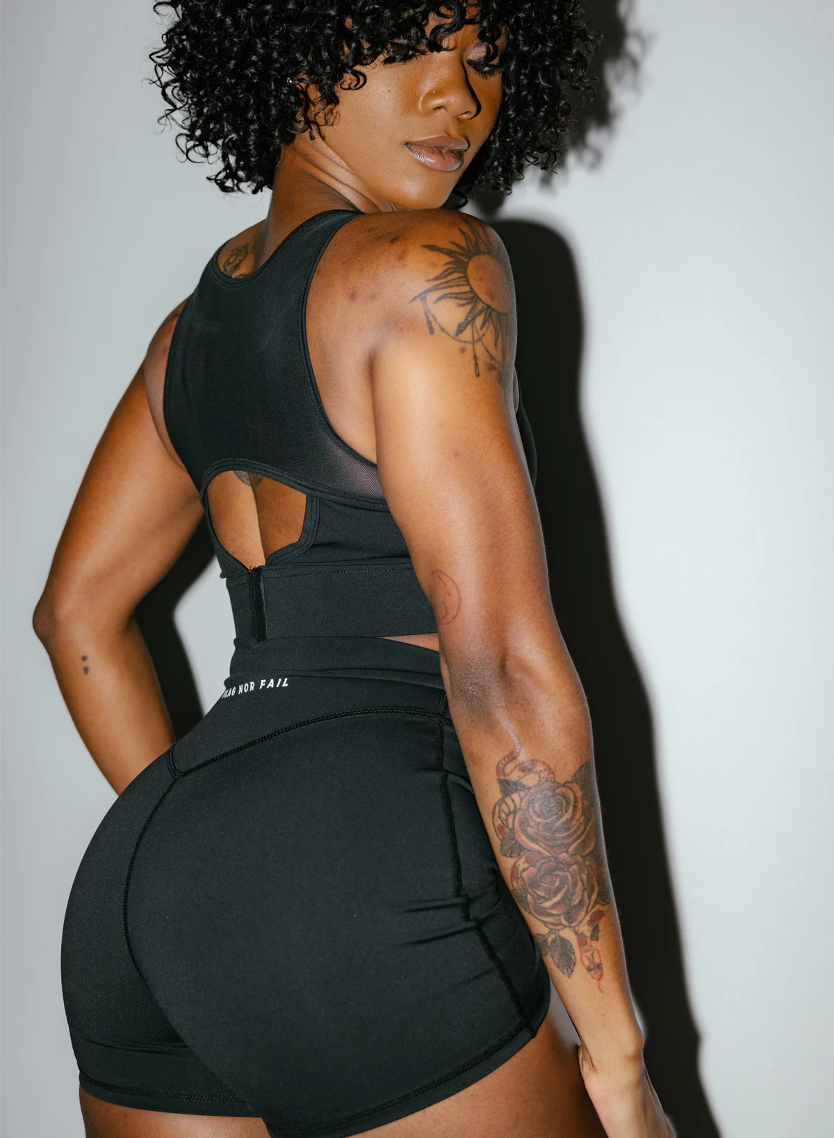 ASCEND SHORTS - BLACK - Image 2