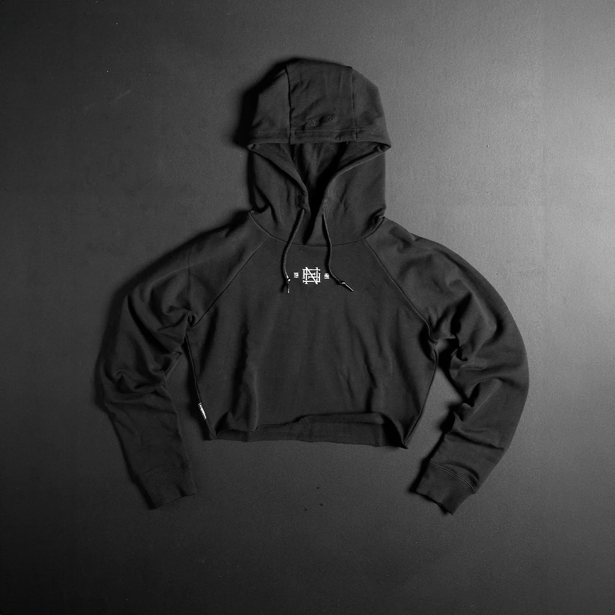 EMB CROP HOODIE - BLACK - Image 3