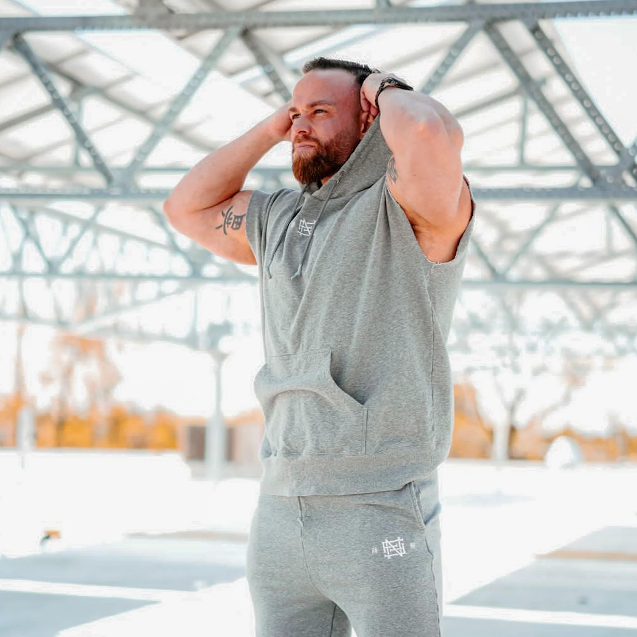 EMB SLEEVELESS HOODIE - GREY - Image 2