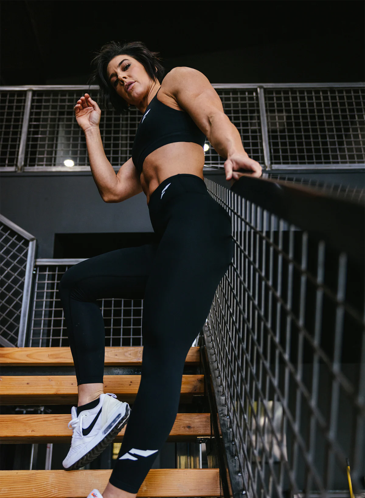 ESSENTIAL LEGGING - BLACK - Image 4