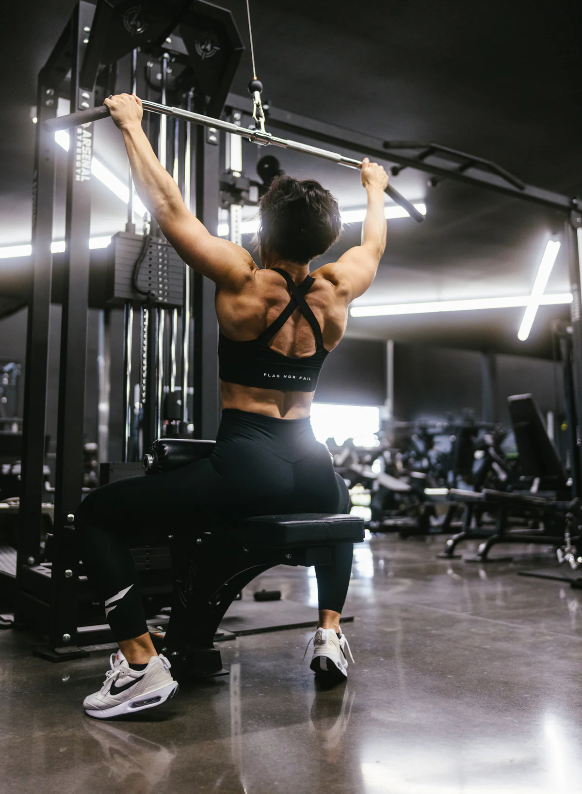 ESSENTIAL LEGGING - BLACK - Image 6