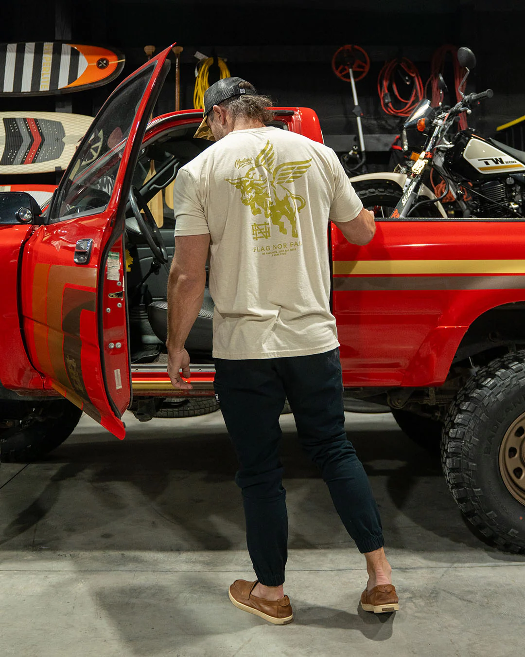 FLYING BULL TEE (CREAM) - Image 6