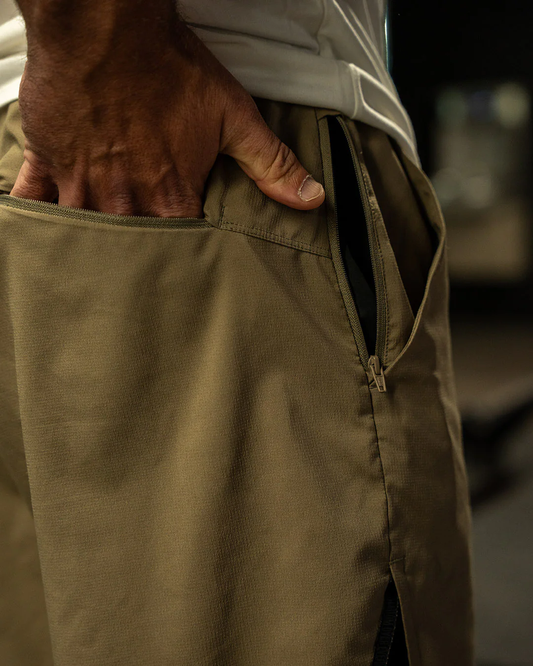 MENS HYBRID SHORTS - OLIVE - Image 10