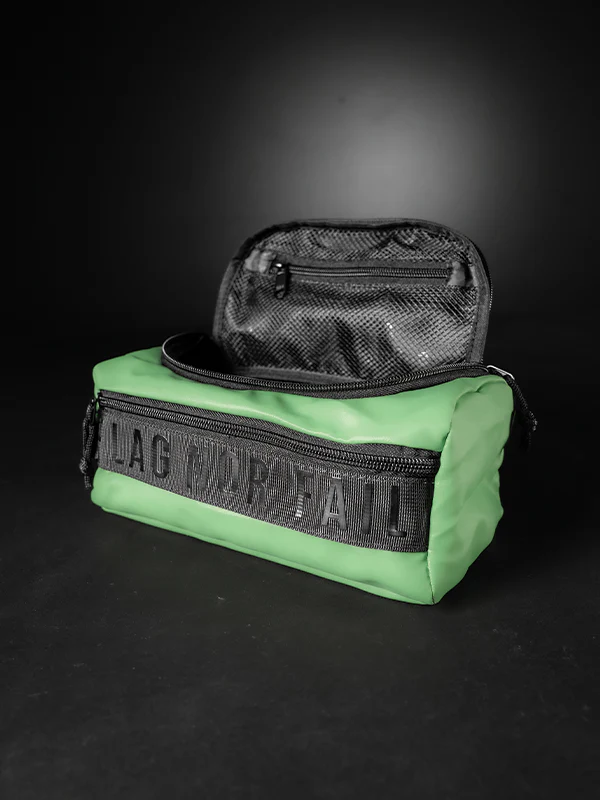 MOMENTUM TOILETRY CASE 2.5L - GREEN - Image 2
