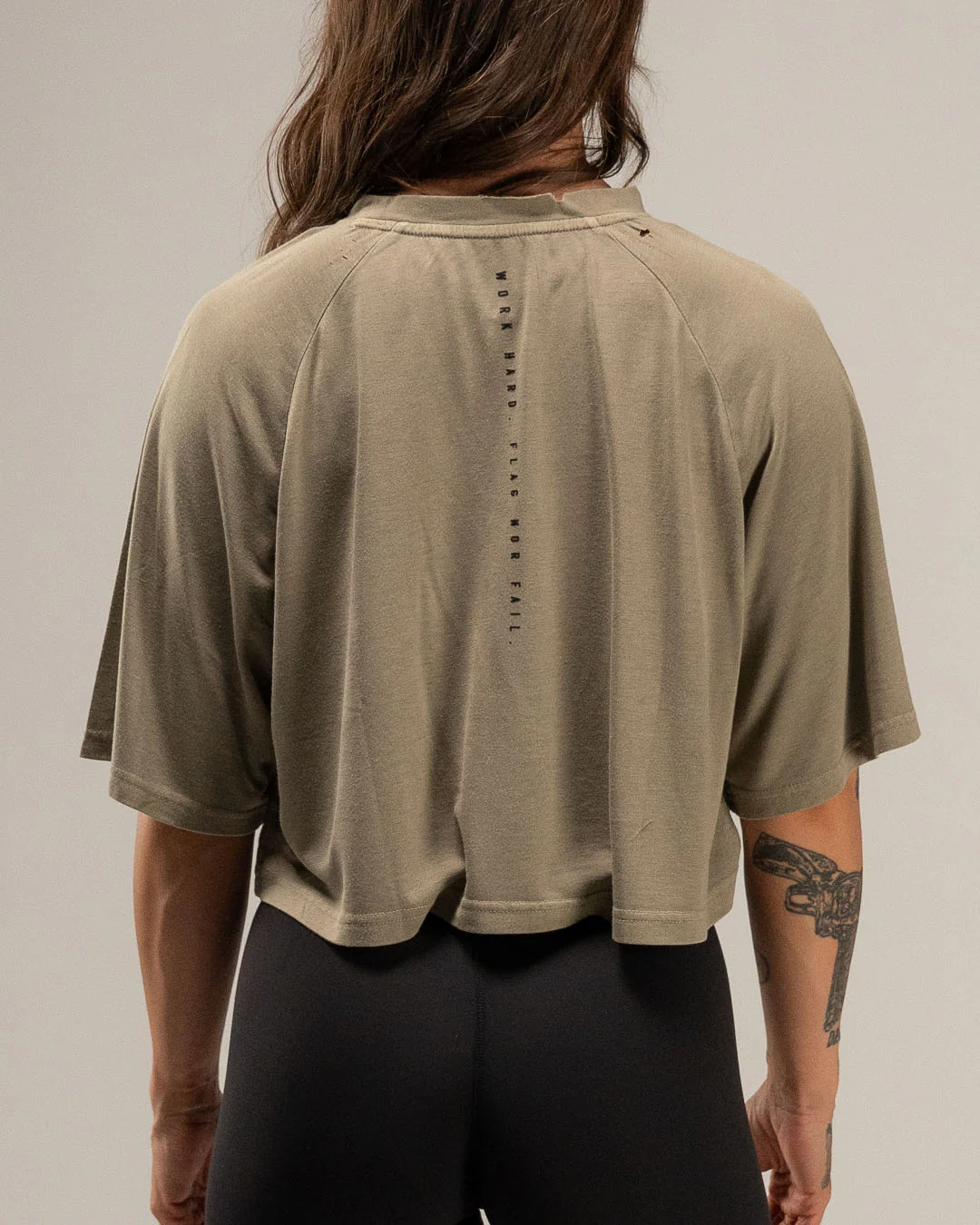 MOTO CROP TEE - OLIVE - Image 2