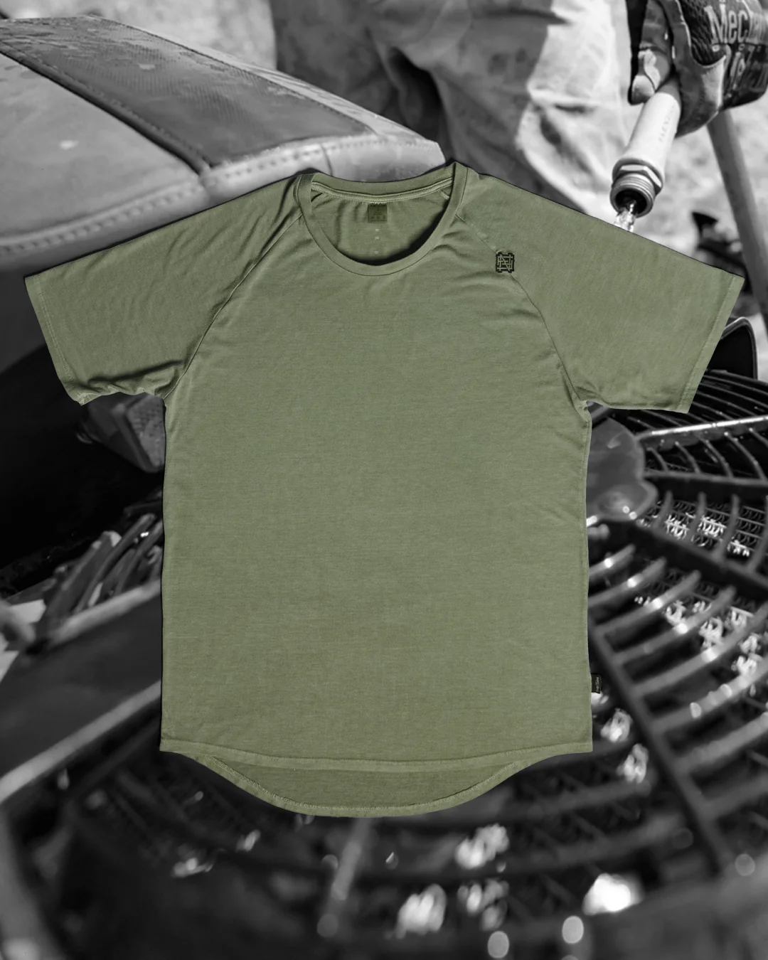 MOTO TEE - OLIVE - Image 2