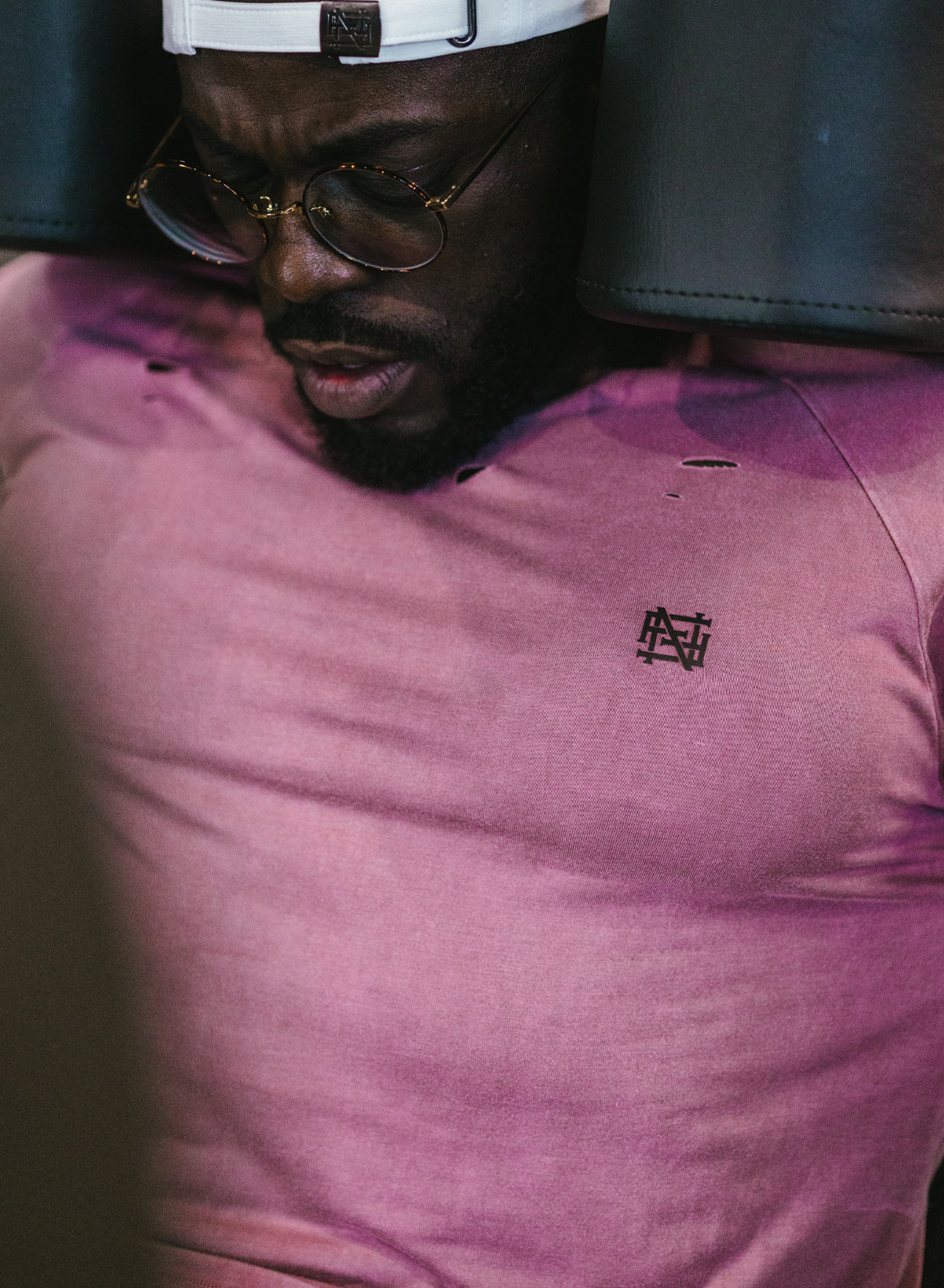 MOTO DISTRESSED TEE - MAROON - Image 7