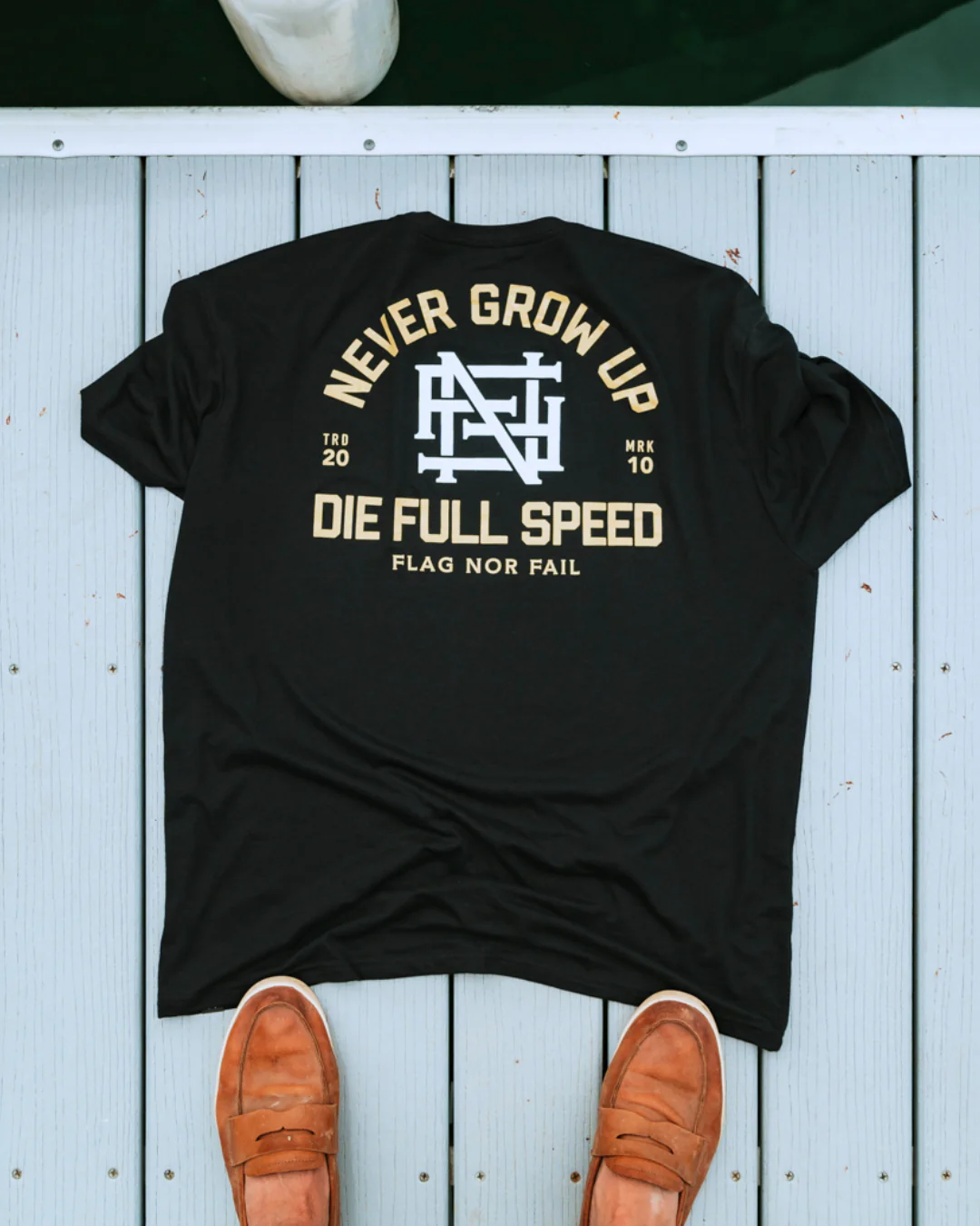 NEVER GROW UP TEE - BLACK - Image 3