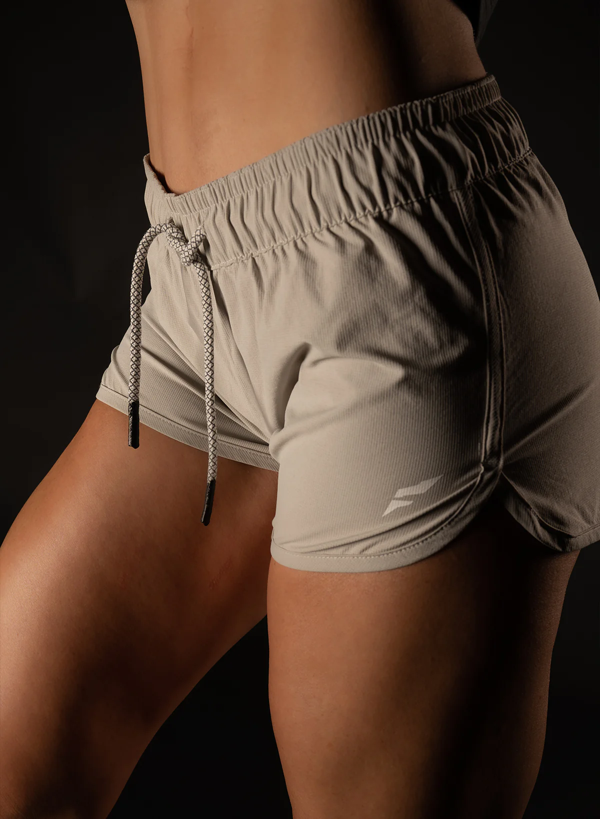 WOMEN'S APEX 3.0 SHORT - GREY - Image 6