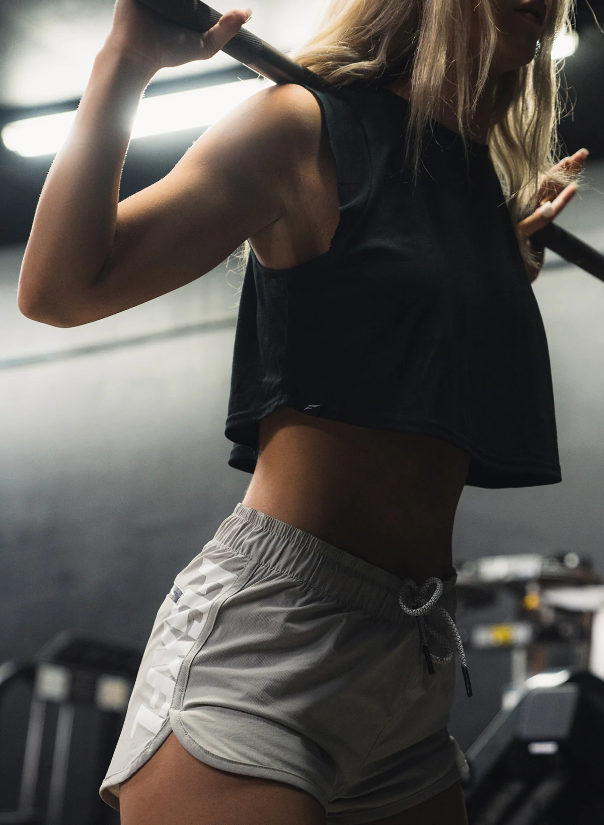 WOMEN'S APEX 3.0 SHORT - GREY - Image 8