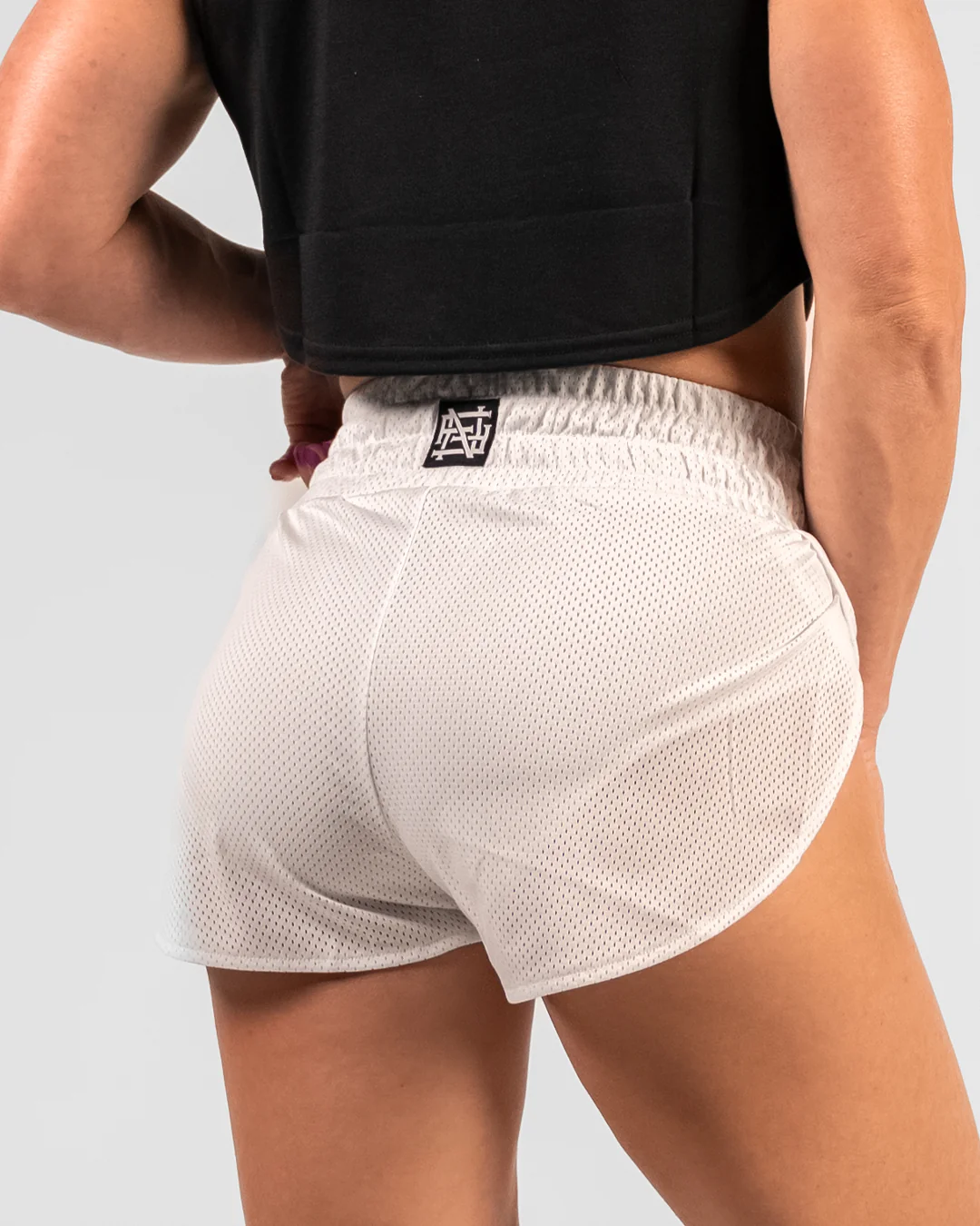 WOMENS MOMENTUM MESH SHORTS - WHITE - Image 5