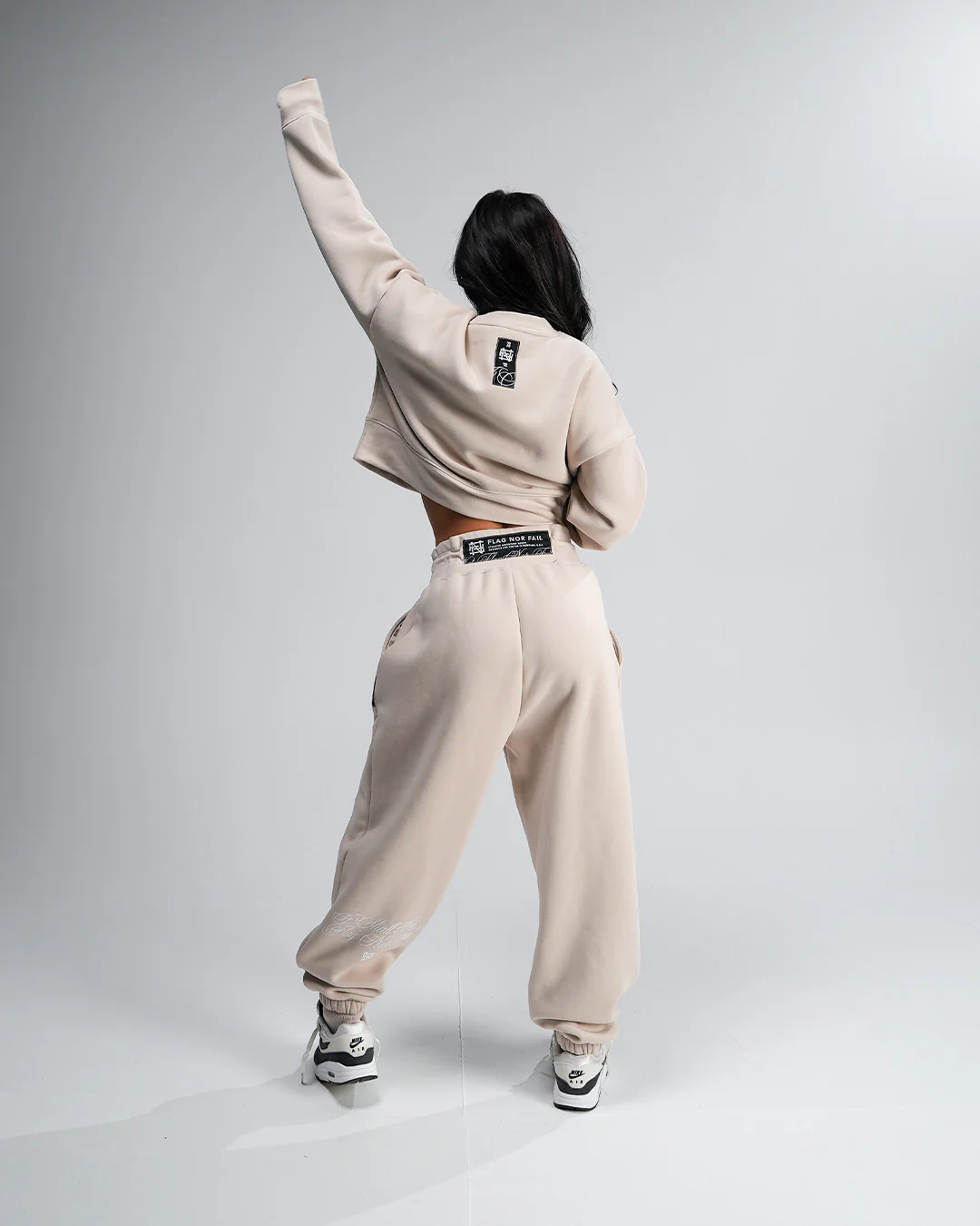 WOMENS OVERSIZED CROP CREWNECK - TAN - Image 11