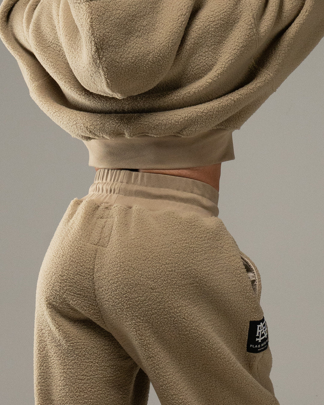 WOMENS OVERSIZED SWEATPANTS - SHERPA - Image 4