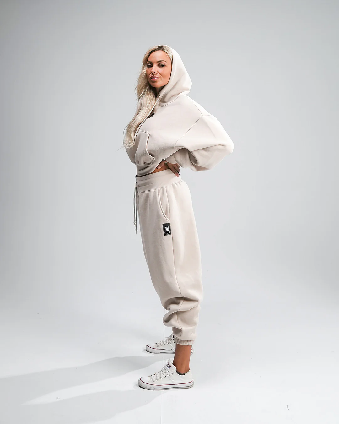 WOMENS OVERSIZED SWEATPANTS - TAN - Image 10